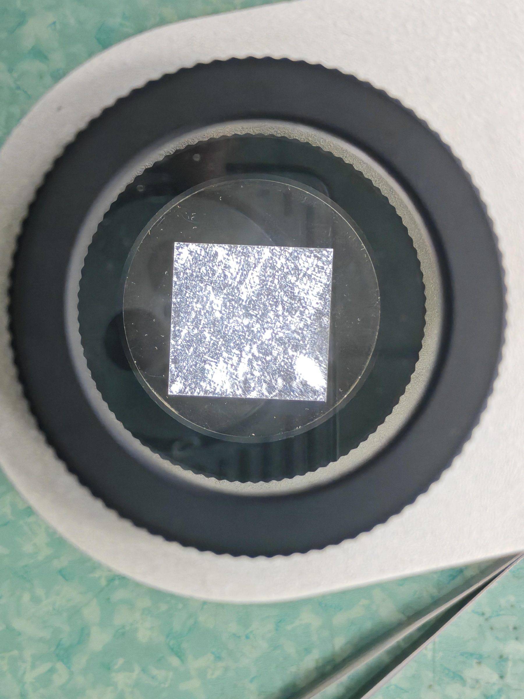 偏光镜下金刚石晶体