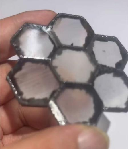 蜂窝状毛坯片